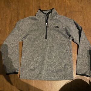Boys North Face pullover